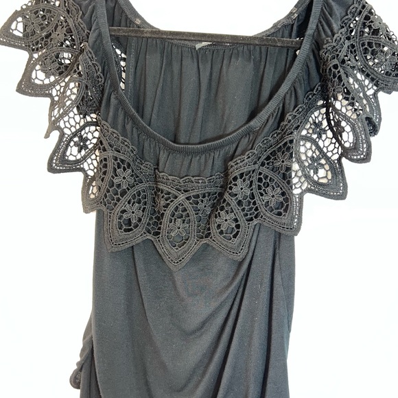 Elegant Black Lace Trim Women's Top - Picture 6 of 9